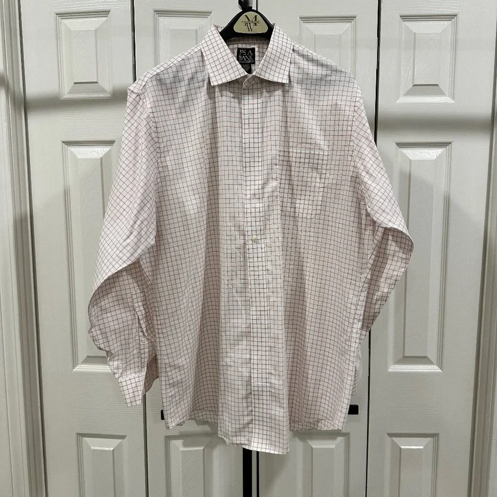 Jos A. Bank Traveler's Collection Spread Collar Tailored Fit Dress Shirt - Picture 1 of 4
